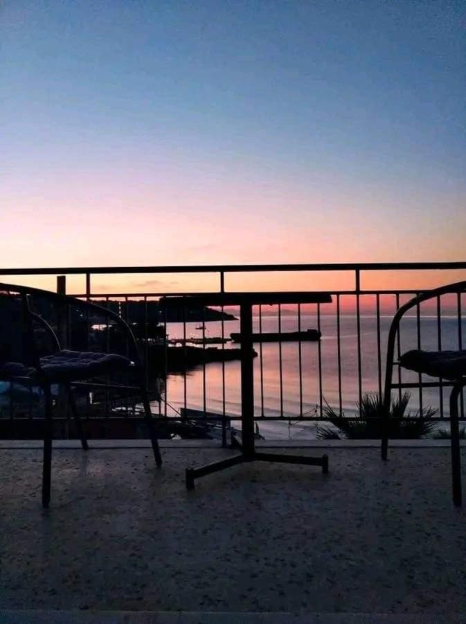 Ammoudia Rooms Agia Marina  Екстер'єр фото