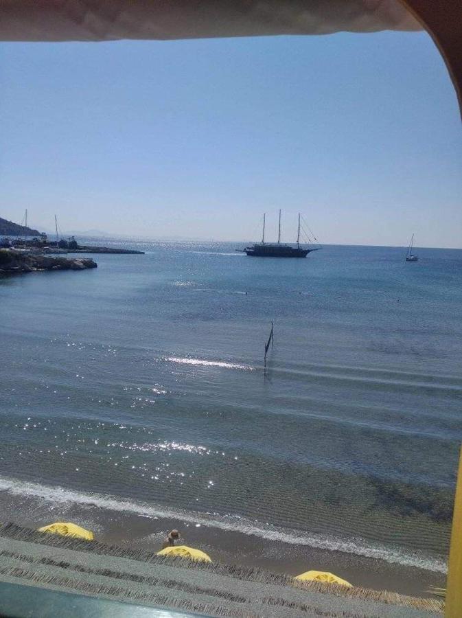 Ammoudia Rooms Agia Marina  Екстер'єр фото