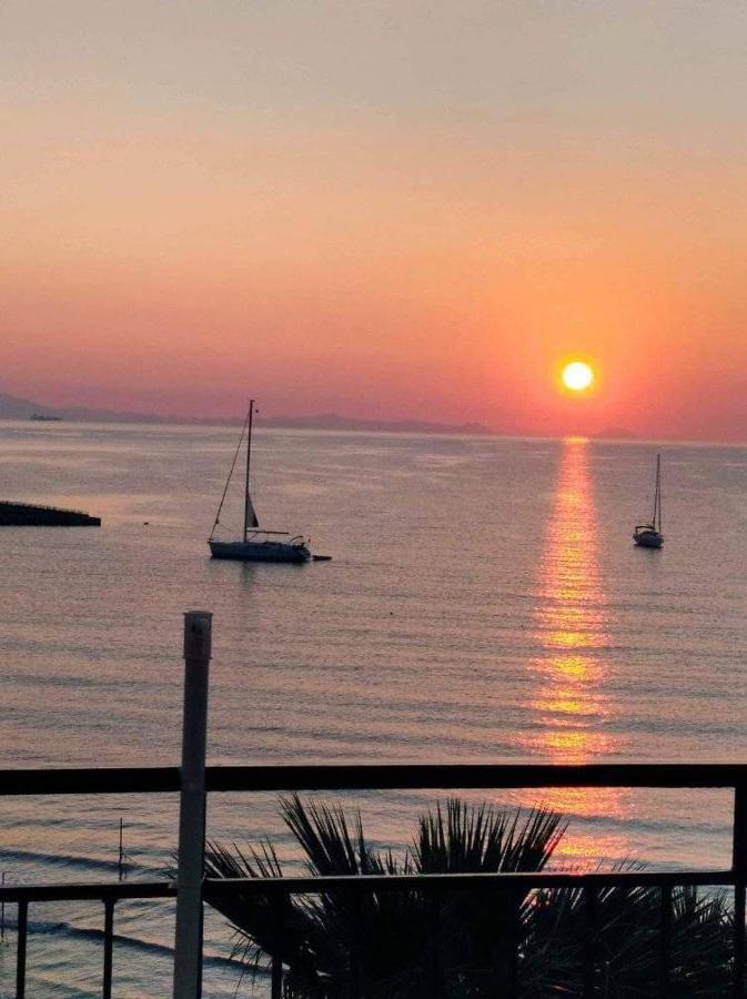 Ammoudia Rooms Agia Marina  Екстер'єр фото