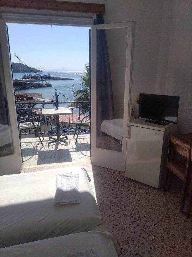Ammoudia Rooms Agia Marina  Екстер'єр фото